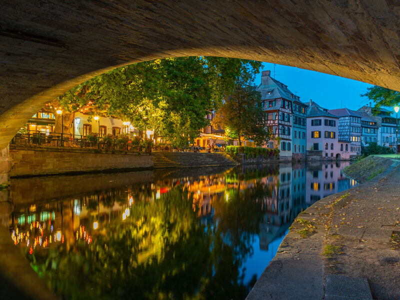 İzmir`den Direkt Hareket Görkemli Rüya Üçgeni Almanya - Fransa - İsviçre 3 Gece - SunExpress ile 16 Mayıs (19 Mayıs Özel) AT1291