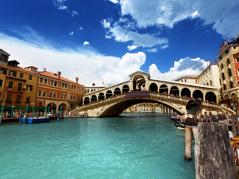 Comfort İtalya Turu İzmir Kalkışlı Corendon Hava Yolları ile 7 Gece - Ekstra Turlar Dahil NAP- BGY - 2026 Dönemi