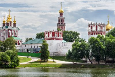 BİR RUSYA MASALI TURU Moskova Şehir Turu & St. Petersburg Şehir Turu