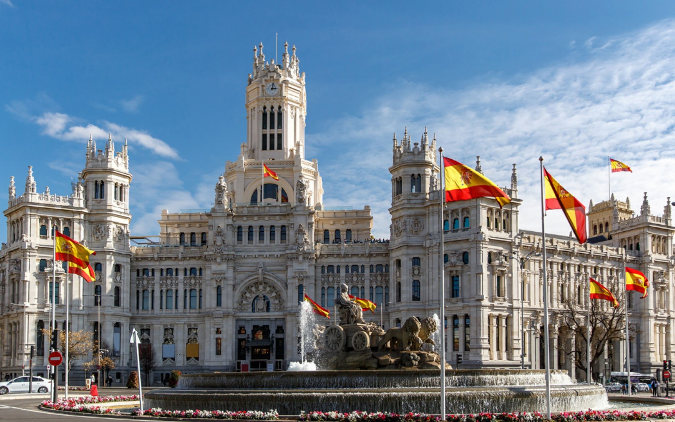 Comfort İspanya & Endülüs Turu Türk Hava Yolları ile 7 Gece Ekstra Turlar Dahil MAD-BCN 2027