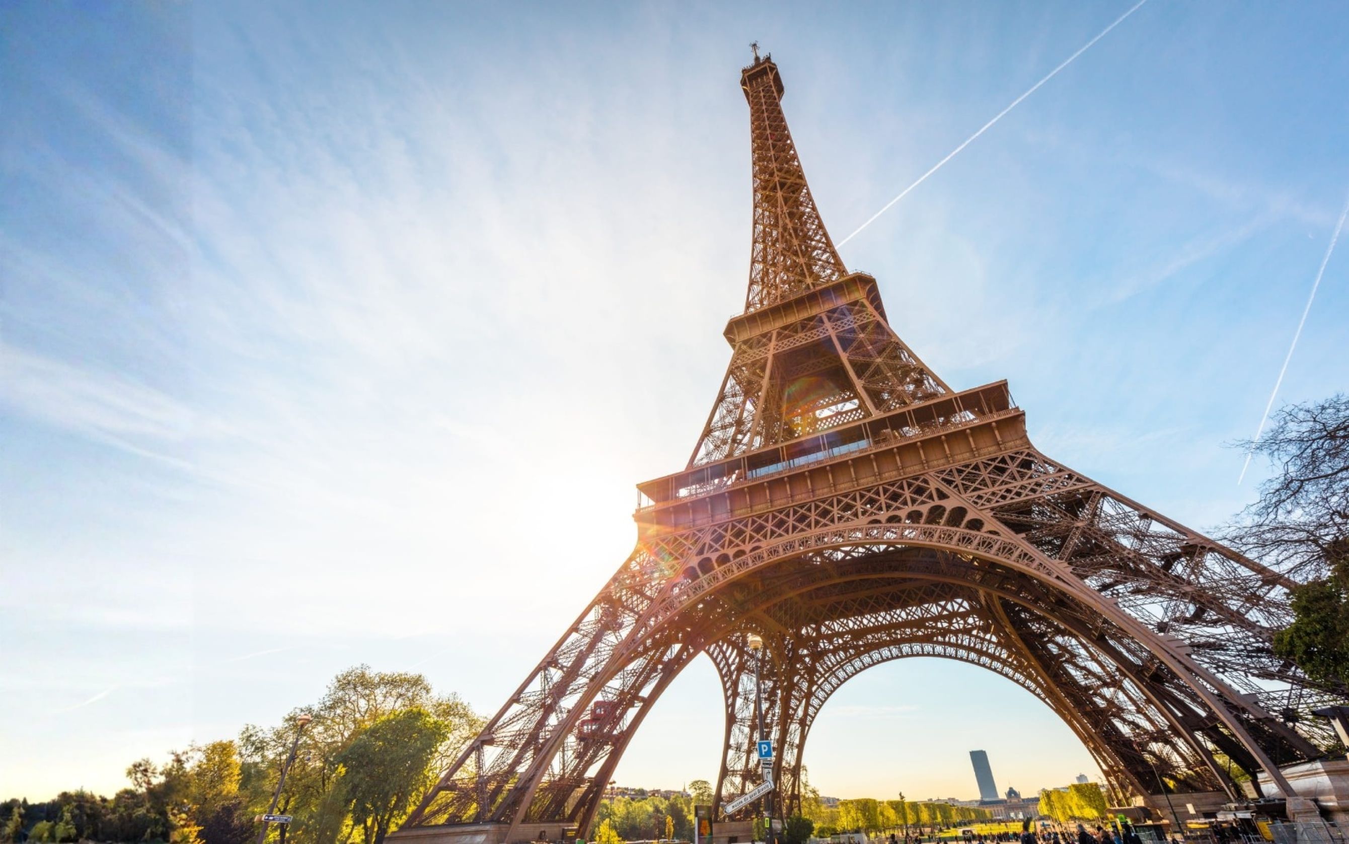 Görkemli Paris & Disneyland 3 Gece - THY ile 22 Nisan (23 Nisan Özel) (Tüm Turlar ve Disneyland Çift Park Bileti Dahil)