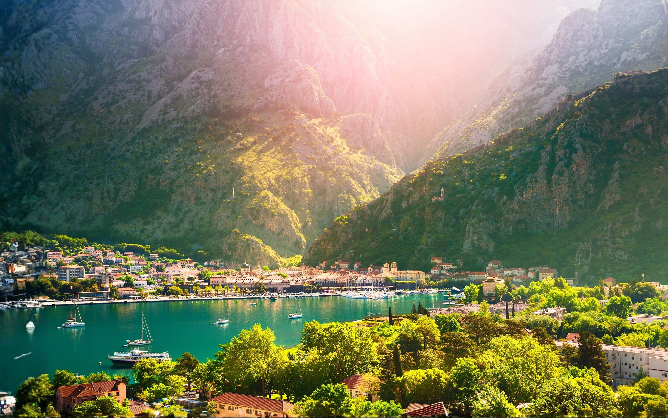 Otobüslü Balkan Masalı (7 Gece - Tüm Çevre Gezileri ve Ekstra Turlar Dahil - Selanik Konaklama Farkıyla) İzmir Hareketli - 2027 Dönemi