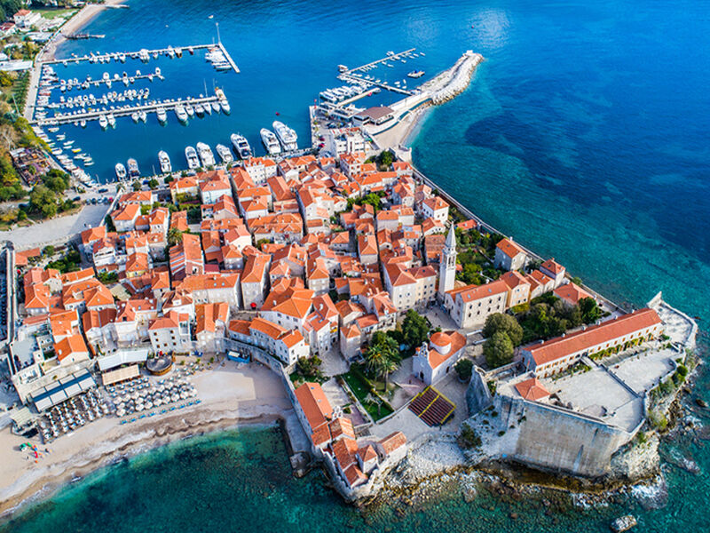 Budva Air Montenegro Hava Yolları ile 4 Gece 5 Gün (TIV-TGD) Haziran - Ekim 2025 Her Pazar Hareket EX026